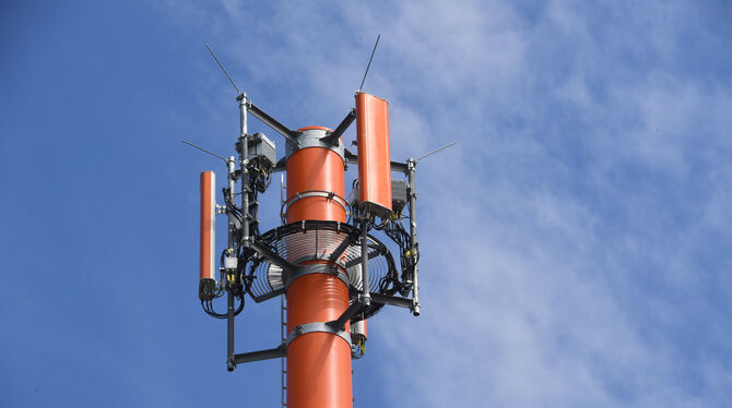 Funkmast, Netzausbau, Sendemast, UMTS, Deutschland, SPD, CDU, lmv, mbv Fast jeder nutzt ihn: Gleichwohl ist der Ausbau des Mobilfunks immer wieder ein Thema. Im Technischen Ausschuss des Lichtenstein