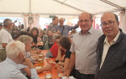 Sie gehören zur französischen Seite des Partnerschafts-Kommittees: Thomas Antoine (ganz rechts) und Francis Moreau, hier auf dem