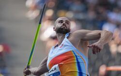 Julian Weber übertraf dieses Jahr zum ersten Mal die 90-Meter-Marke. FOTO: KAPPELER/DPA