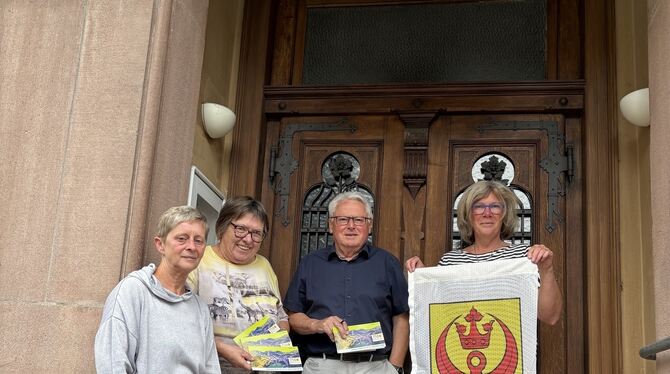 Jubiläum Arbeitsgruppen haben die Feierlichkeiten zum 750-Jahr-Jubiläum von Buttenhausen vorbereitet: Sybille Zoels (von links), Christel