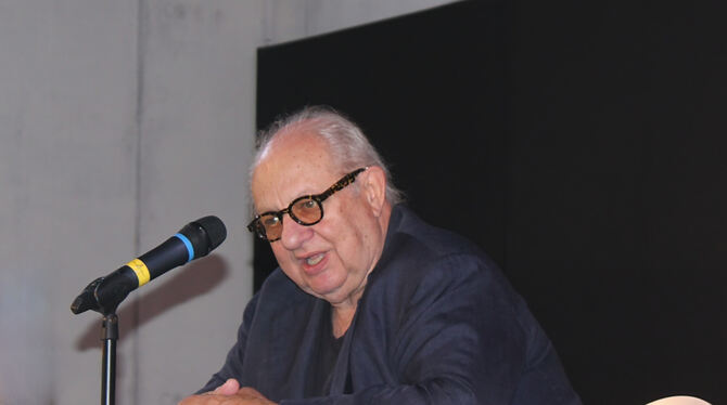 Vincent Klink, Lesung Kulturhaus Klosterkirche Pfullingen In freier Erzählung trug Vincent Klink aus seinem neuesten Buch vor.
