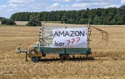 Mit diesem Banner sollte die Diskussion um das Verteilzentrum im Sommer 2024 angeregt werden, es wurde von Hengens Ortsvorsteher