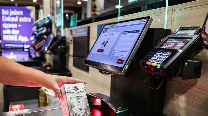 Künstliche Intelligenz, KI, SB-Kassen, lnw, nwf Selbstbedienungskassen sind ein zentrales Element der digitalen Minimärkte