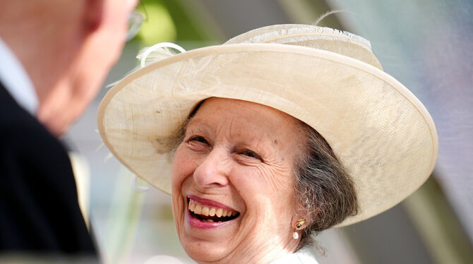Die britische Prinzessin Anne feiert bald ihren 75. Geburtstag. Die Pferdenärrin führt ein beschauliches royales Leben ohne viel