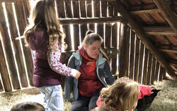 Chancengleichheit für Kinder: soziale Teilhabe bei gemeinsamen Ausflügen.