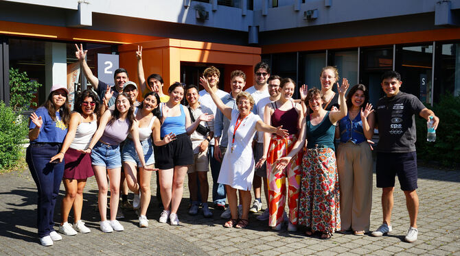 Die Studierendengruppe der Universidad San Francisco de Quito aus Ecuador gemeinsam mit deutschen Studierenden sowie Professor P