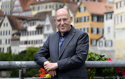 gregor_gysi_in_tuebingen_07_25_pieth_vorne_1