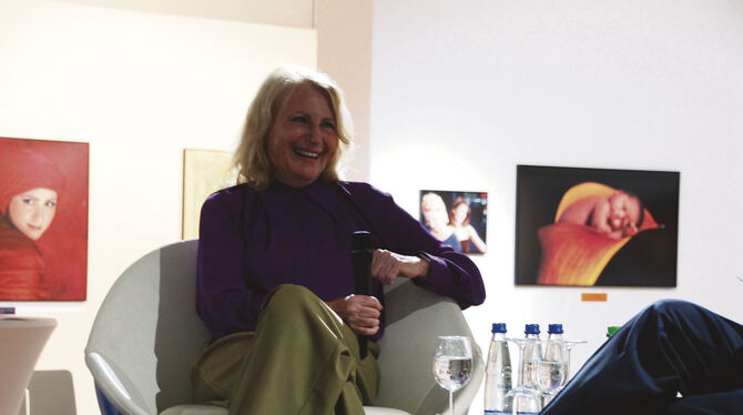 Maren Kroyman n Gregor Gysi NKT Museum Maren Kroymann ist in Tübingen aufgewachsen und seit vielen Jahren in Berlin zuhause.