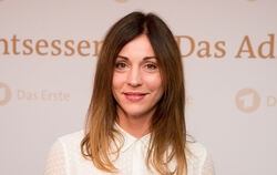 Ulrike Claudia Tscharre ist eine deutsch-österreichische Schauspielerin und Hörspielsprecherin.