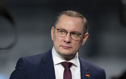 Der AfD-Chef Tino Chrupalla wird Ende September in Metzingen in der Stadthalle über die Bundespolitik sprechen. 
