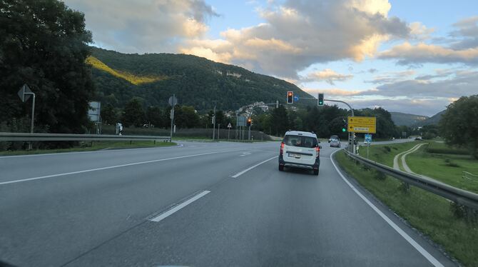 Noch im September wird der Umbau des Knotenpunktes Bleiche beginnen. Das Bild zeigt die Kreuzung aus Autofahrer-Sicht aus Richtu