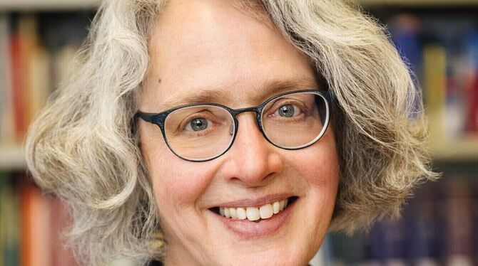 Seit 17 Jahren leitet Monika Rieger das Institut für Arbeitsmedizin, Sozialmedizin und Versorgungsforschung. FOTO: EBINGER Seit 17 Jahren leitet Monika Rieger das Institut für Arbeitsmedizin, Sozialmedizin und Versorgungsforschung. FOTO: EBINGER