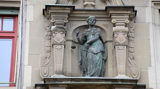 Die Justitia am Amtsgericht Reutlingen.