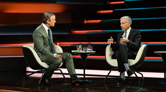Boris Palmer (rechts) redet sich bei Markus Lanz in Rage über eine Bürokratie-Posse um Parkplätze in Tübingen.