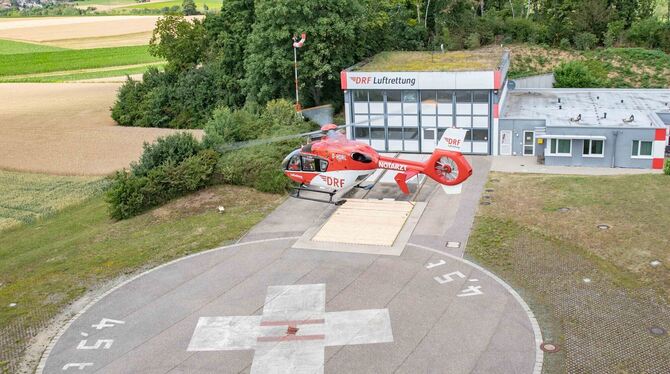 2020, Andere Stichwörter, D-HDRL, EC135, Flug, Foto: Jan Ohmen, Hubschrauber und Lear, Juli, Kennung, Leonberg, Monat / Jahr, Qu Wenn es nach dem Reutlinger CDU-Bundestagsabgeordneten Michael Donth ginge, solle der Rettungshubschrauber »Christoph 41« in Zuk