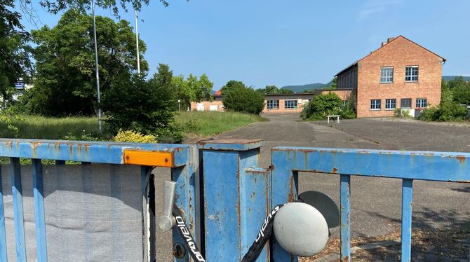 Der Weg aufs  Hoeckle-Areal ist noch immer nicht frei: Der Bebauungsplan-Entwurf wird erneut öffentlich ausgelegt.  FOTO: FÖRDER
