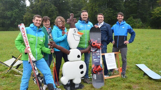 Der SSC Trochtelfingen hat Fördergelder für Skimatten bekommen. Mit diesen sind künftig auch Skikurse ohne Schnee möglich. FOTO Der SSC Trochtelfingen hat Fördergelder für Skimatten bekommen. Mit diesen sind künftig auch Skikurse ohne Schnee möglich. FOTO