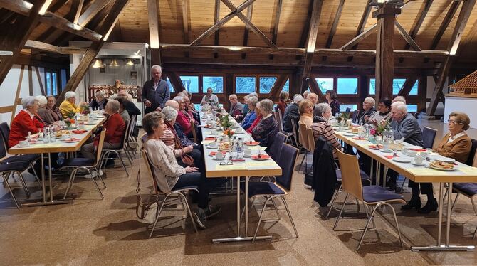 Der Seniorennachmittag in der Historischen Kelter ist in Zeiten des demografischen Wandels ein begehrter Treffpunkt. Hier finden Der Seniorennachmittag in der Historischen Kelter ist in Zeiten des demografischen Wandels ein begehrter Treffpunkt. Hier finden