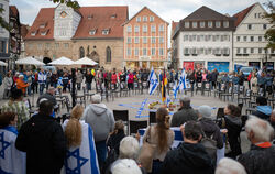 21 Mahnwachen für die jüdischen Geiseln fanden  auf dem Reutlinger Marktplatz statt.