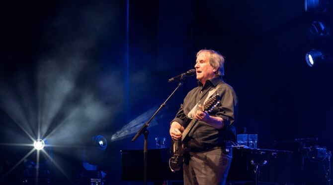 Chris de Burgh, Popmusik, Pop, Gitarre Chris de Burgh begeisterte sein Publikum in Stuttgart.