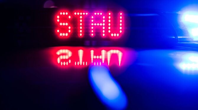 Stau nach Lastwagenbrand Stau nach Lastwagenbrand