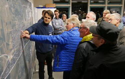 Das Interesse am momentanen Planungsstand der Regionalstadtbahn war groß am Montagabend in Ohmenhausen.