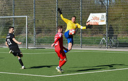 Nicht nur auf der Linie spektakulär: Nico Coconcelli (im gelben Trikot), hier noch in Diensten von Croatia Reutlingen.