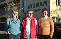 Gemeinsam statt einsam: Kirsten Levene, Marlene Schlegel und Ulrike Droll (von links) sind glücklich im Wohnprojekt Wigwam. Auf