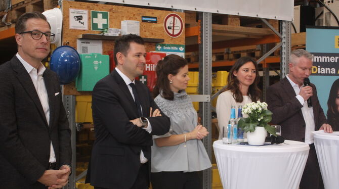 CDU Neckar-Alb, Wirtschaft, Diana Arnold Gestern Vormittag sprachen sie über Wirtschaft-Themen (von links): Unternehmer Robin Morgenstern, CDU-Landesgeneralsekretär Tobi