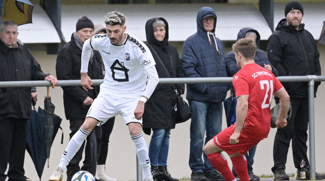 Steht bei sechs Toren: Croatia-Kapitän Vincenzo Giambrone. FOTO: T.BAUR/EIBNER Steht bei sechs Toren: Croatia-Kapitän Vincenzo Giambrone. FOTO: T.BAUR/EIBNER