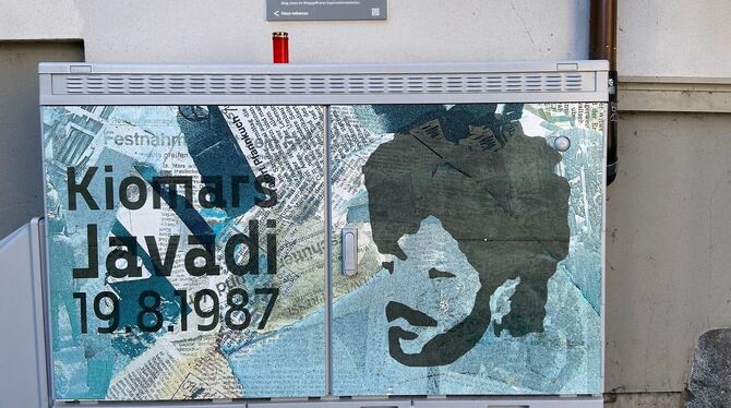 Gedenken Zum Gedenken an Kiomars Javadi Tötung hängt eine Gedenktafel in der Wöhrdstraße 2 in Tübingen.