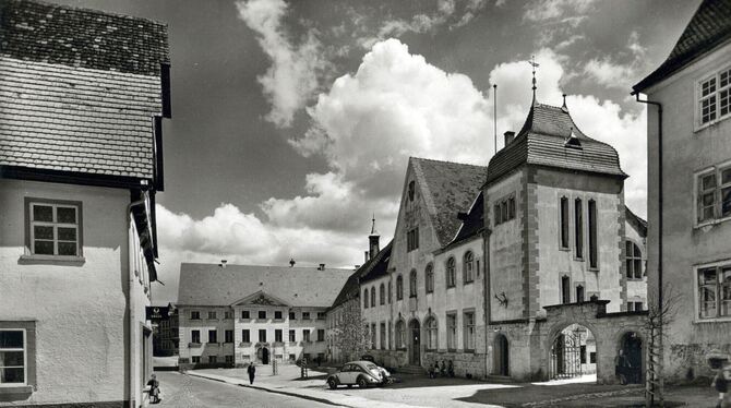 Viel verändert hat sich seit 1970 nicht: Jetzt soll die Hohenzollernstraße grüner und freundlicher werden. FOTO: PRIVAT Viel verändert hat sich seit 1970 nicht: Jetzt soll die Hohenzollernstraße grüner und freundlicher werden. FOTO: PRIVAT