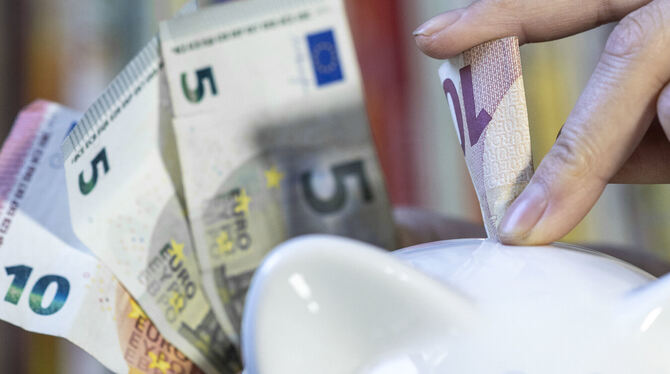 Sparsamkeit ist angesagt: Die Stadt Trochtelfingen hat aufgrund reduzierter Einnahmen einen Nachtragshaushalt für das laufende Sparsamkeit ist angesagt: Die Stadt Trochtelfingen hat aufgrund reduzierter Einnahmen einen Nachtragshaushalt für das laufende