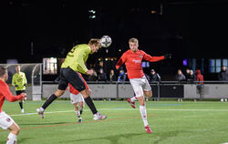 Mann des Abends: Holzhausens Viererpacker Tim Steinhilber. FOTO: KUNZE/EIBNER