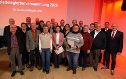 Zahlreiche Aktive des DRK wurden bei der Delegiertenversammlung in Pfullingen für ihren langjährigen Einsatz geehrt.