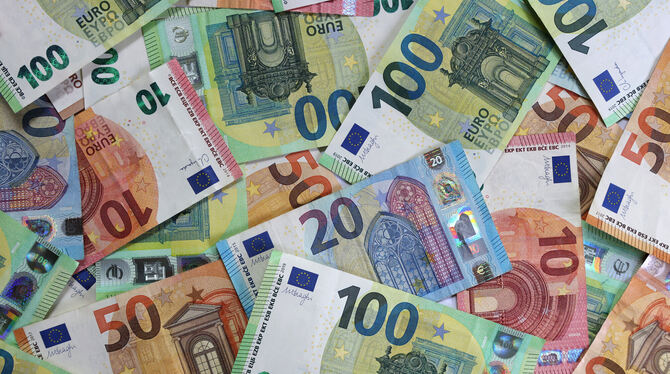 lby, bay, Finanzen, Haushalt Auf den ersten Blick sind es hohe Summen, die aus Berlin in die Gemeindekassen fließen. Allerdings gibt es mittlerweile einen ge