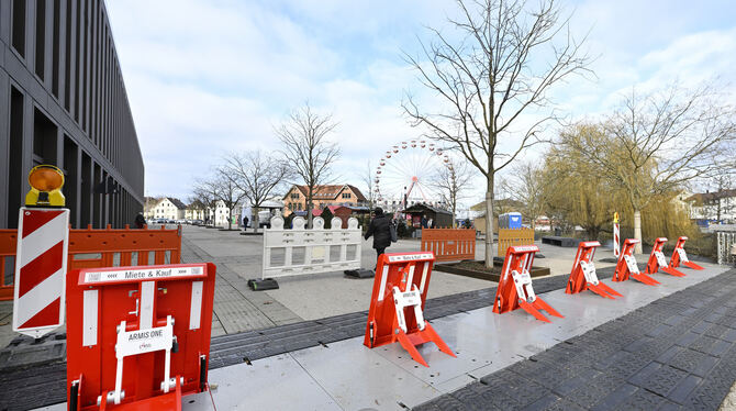 Weihnachtsmarkt Barrieren Eine mobile Sperre an der Stadthalle soll den Weihnachtsmarkt im Reutlinger Bürgerpark schützen.