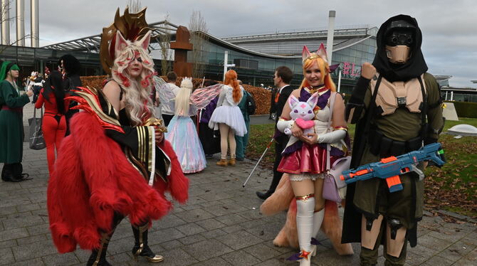 Comic Con Auf der Comic Con kommen Figuren aus allen möglichen Universen zusammen