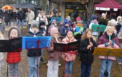 Das Blockflötenensemble der Musikschule gehört fest zum Weihnachtsmarkt Pliezhausen.