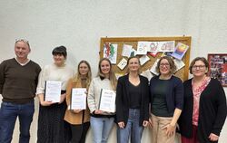 Sie präsentierten den Trochtelfinger Schulentwicklungsplan: Karin Doberer (von rechts), Bürgermeisterin Katja Fischer, Almut von
