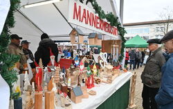 Männer im Unruhestand haben gebastelt für den  Rommelsbacher Weihnachtsmarkt