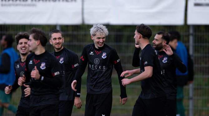 13. Spieltag, Baden Wuerttemberg, Landesliga 3, SV Croatia Reutlingen vs. SV Nehren Mit bester Stimmung in die Winterpause: Croatia Reutlingen jubelt in Nagold.