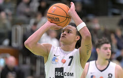 Drei Freiwürfe, drei Treffer - besser geht's nicht. Der Reutlinger Youngster Lino Duarte erwischte auch sonst einen fast perfekt