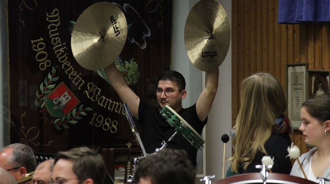 MV-Weihnachtskonzert Jeder Schlag und jeder Ton sitzt: Ein Bild von der Probe des Musikvereins Wannweil fürs Weihnachtskonzert am Samstag, 13. Dezemb