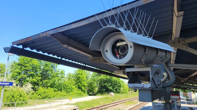 Bahnhof, Kameraüberwachung, Videoüberwachung, Sicherheit Eine Kamera am Mössinger Bahnhof. In Tübingen möchte Oberbürgermeister Boris Palmer auch den Bahnhofsvorplatz mit Kameras überwa