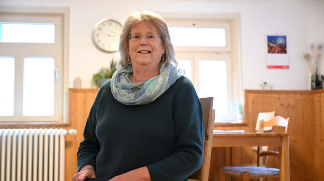 Ist seit 30 Jahren als »Herbergs-Mutter« in der städtischen Notunterkunft Glaserstraße tätig: Sylvia Bird (hier im Frühstücksrau