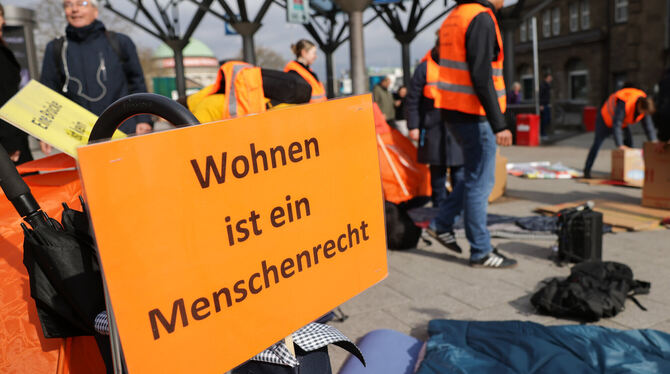 Kundgebungen für mehr Wohnraum fanden dieses Jahr bundesweit statt. Gerade der soziale Wohnraum ist absolute Mangelware.