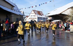 Die gelben Tischlesrucker bereichern jeden Umzug.