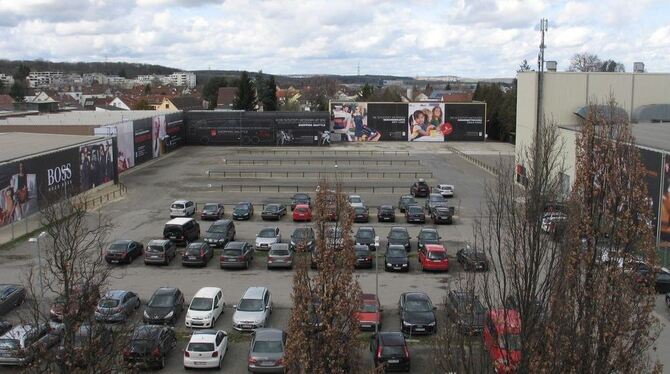 Das Gaenslen-&-Völter-Areal in Metzingen. Im linken Bereich will Hugo Boss einen »Flagship-Store« errichten. GEA-ARCHIVFOTO: FÜS Das Gaenslen-&-Völter-Areal in Metzingen. Im linken Bereich will Hugo Boss einen »Flagship-Store« errichten. GEA-ARCHIVFOTO: FÜS