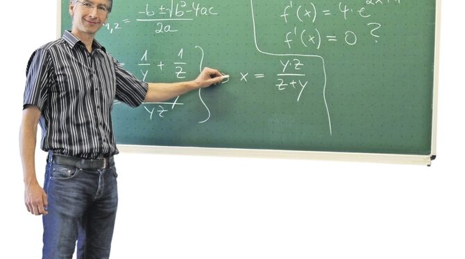Wer studieren will, muss rechnen können. Wer mathematische Auffrischung braucht, für den bietet die Hochschule Hilfe an. "Durchg Wer studieren will, muss rechnen können. Wer mathematische Auffrischung braucht, für den bietet die Hochschule Hilfe an. "Durchg